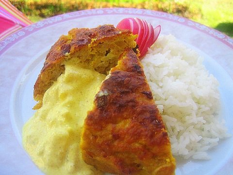 Broilerimureke, ananas-currykastike | Hellapoliisi