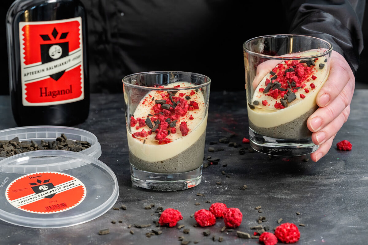 Salmiakki-vaniljapannacotta
